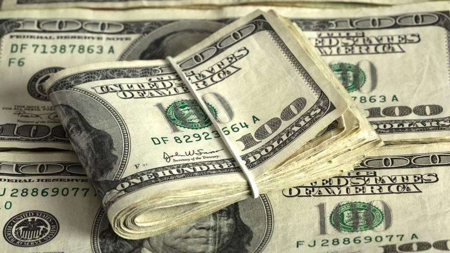 ¿Se puede cobrar la indemnización por despido en dólares en la Argentina?