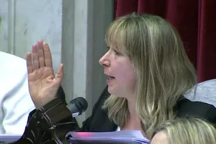 Myriam Bregman durante el debate de la boleta única